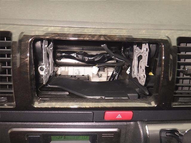 Toyota HIACE VAN 2024 7021989-6