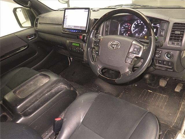 Toyota HIACE VAN 2022 7021995-3