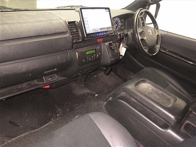 Toyota HIACE VAN 2022 7021995-4