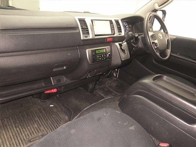 Toyota HIACE VAN 2021 7021999-4