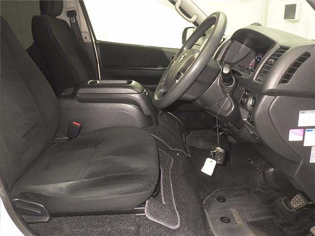Toyota HIACE VAN 2019 7022000-5