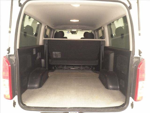 Toyota HIACE VAN 2019 7022000-7