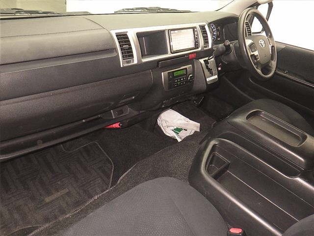 Toyota HIACE VAN 2020 7022002-4