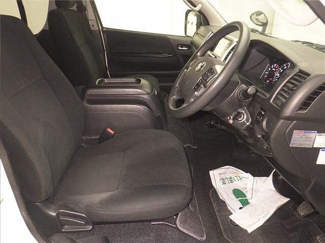 Toyota HIACE VAN 2020 7022002-5