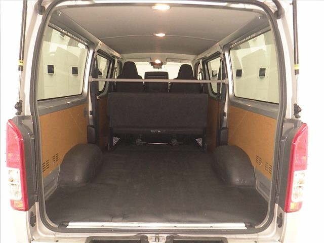 Toyota HIACE VAN 2022 7022003-7