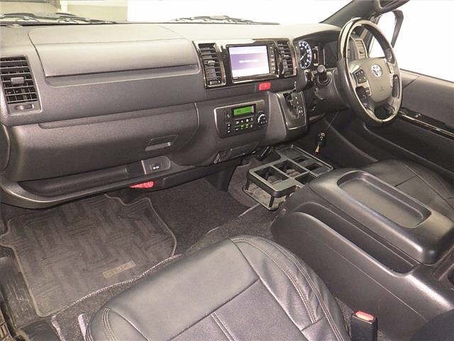 Toyota HIACE VAN 2020 7022004-4