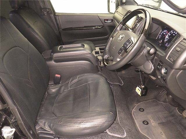 Toyota HIACE VAN 2020 7022004-5