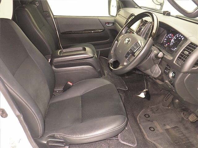 Toyota HIACE VAN 2021 7022005-5