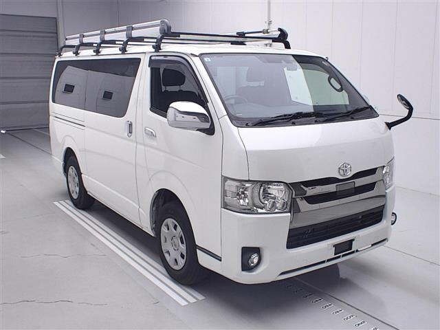 Toyota HIACE VAN 2020 7022008-0