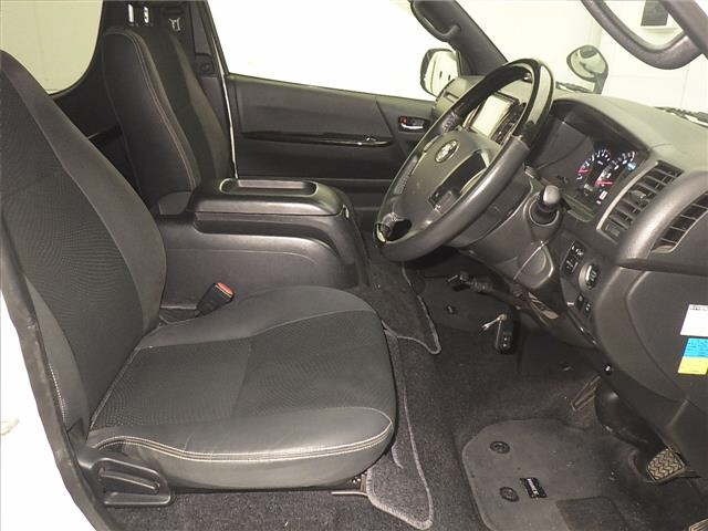 Toyota HIACE VAN 2020 7022008-5