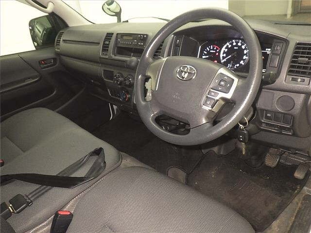 Toyota HIACE VAN 2021 7022010-3