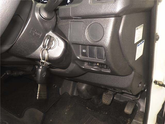 Toyota HIACE VAN 2021 7022010-8