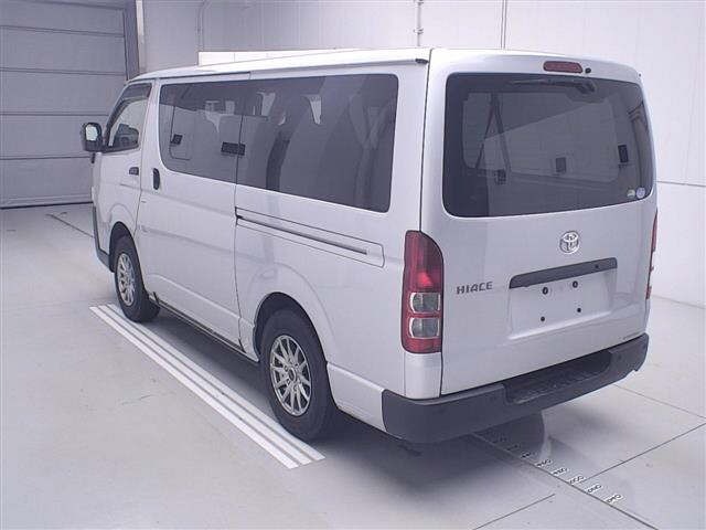 Toyota HIACE VAN 2021 7022013-1
