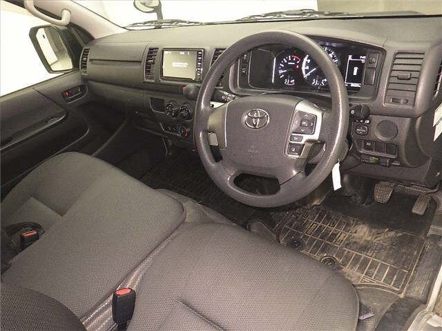 Toyota HIACE VAN 2021 7022013-3