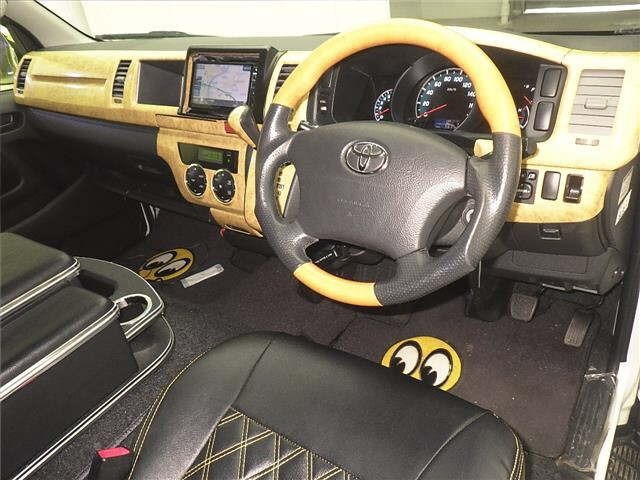Toyota HIACE VAN 2011 7022014-3