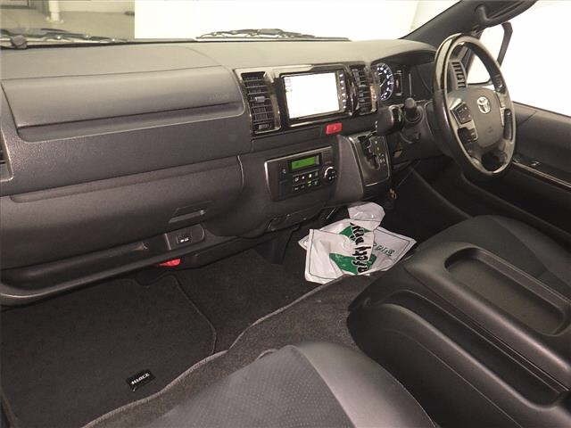 Toyota HIACE VAN 2020 7022016-4