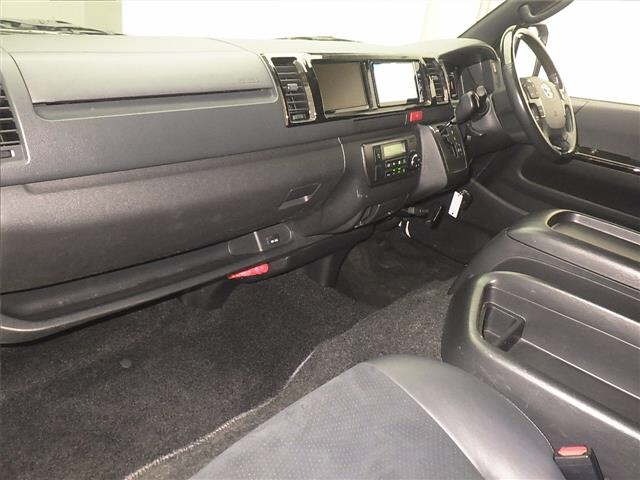 Toyota HIACE VAN 2021 7022020-4