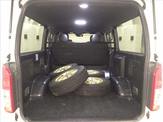 Toyota HIACE VAN 2020 7022024-7
