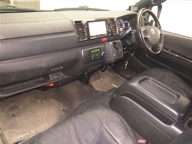Toyota HIACE VAN 2019 7022026-4