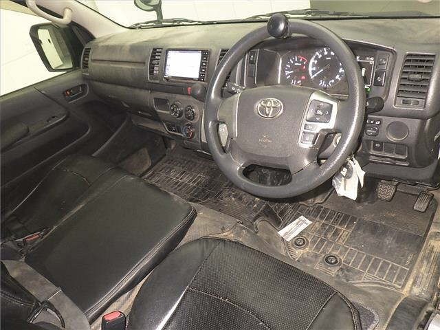 Toyota HIACE VAN 2022 7022029-3