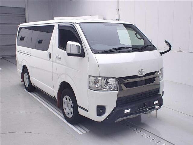 Toyota HIACE VAN 2023 7022036-0