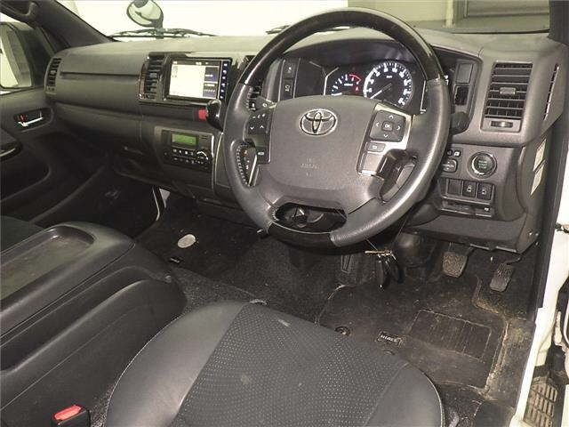 Toyota HIACE VAN 2023 7022036-3