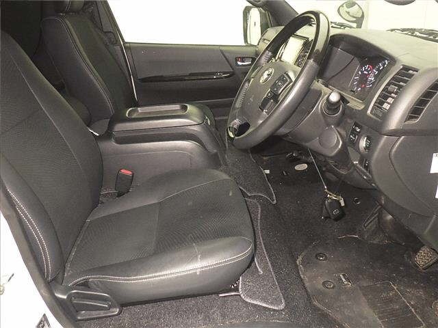 Toyota HIACE VAN 2023 7022036-5