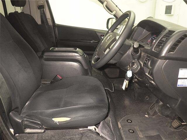 Toyota HIACE VAN 2015 7022037-5