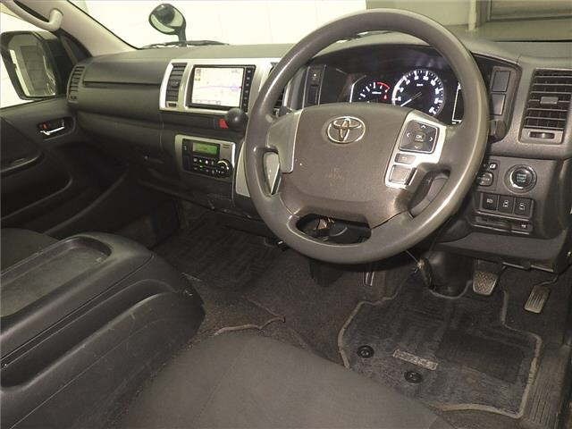 Toyota HIACE VAN 2021 7022038-3