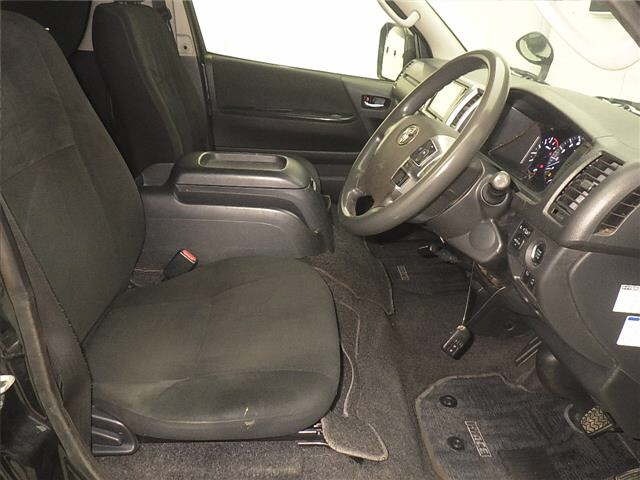 Toyota HIACE VAN 2021 7022038-5