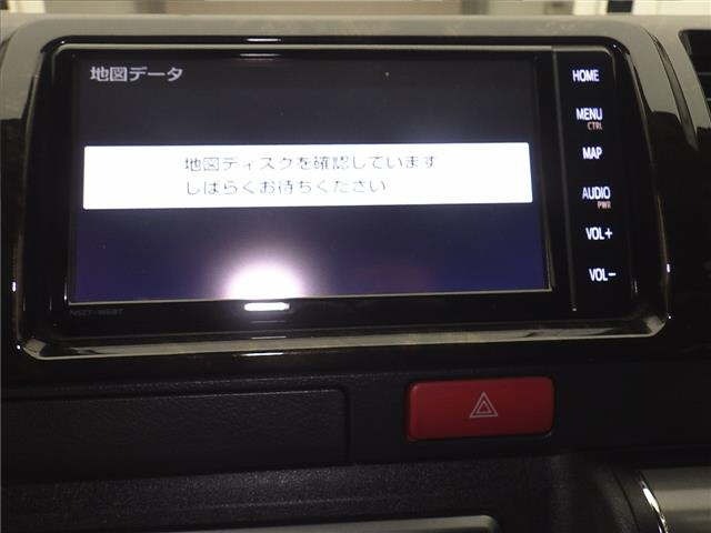 Toyota HIACE VAN 2022 7022039-6