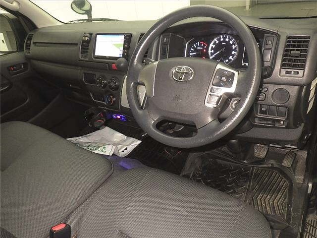 Toyota HIACE VAN 2020 7022040-3