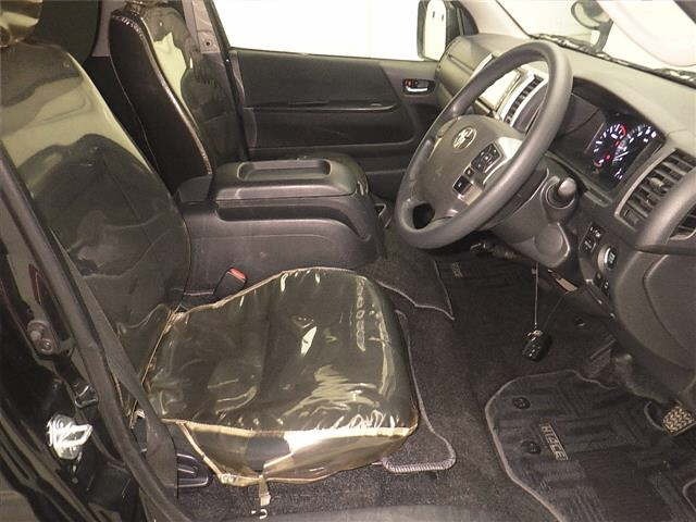 Toyota HIACE VAN 2021 7022041-5