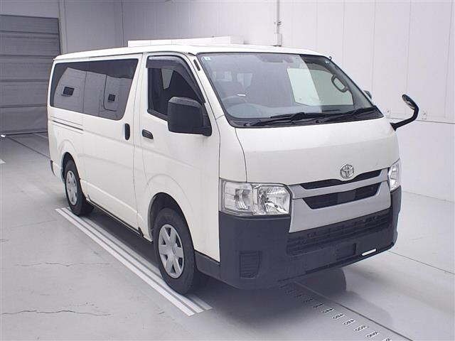 Toyota HIACE VAN 2021 7022046-0