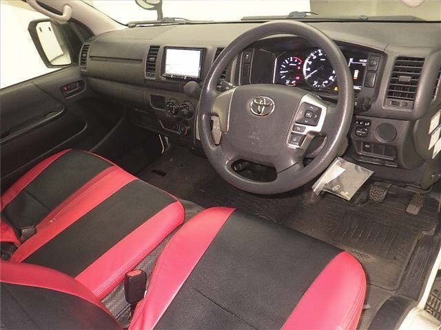 Toyota HIACE VAN 2020 7022047-3