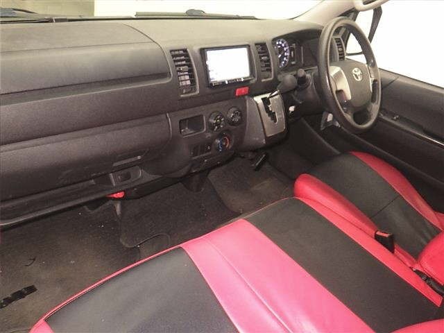 Toyota HIACE VAN 2020 7022047-4