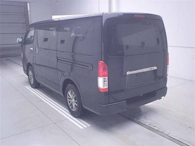Toyota HIACE VAN 2017 7022051-1