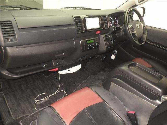 Toyota HIACE VAN 2017 7022051-4