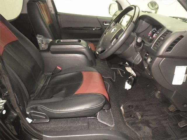 Toyota HIACE VAN 2017 7022051-5