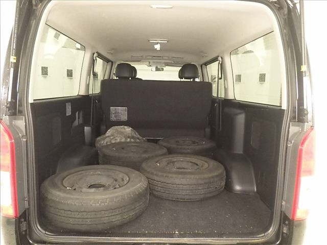 Toyota HIACE VAN 2017 7022051-7