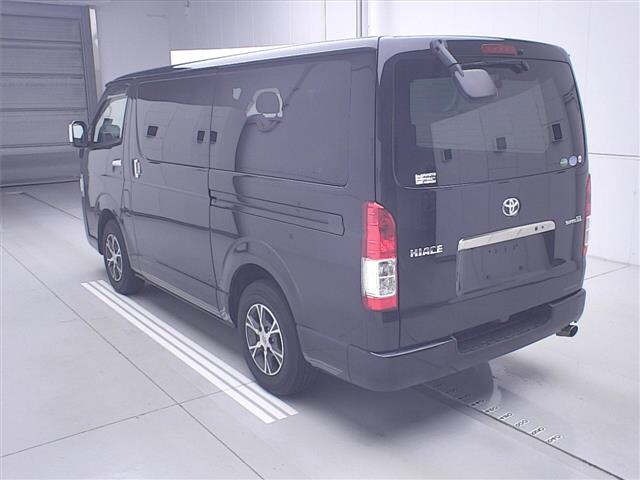 Toyota HIACE VAN 2021 7022053-1