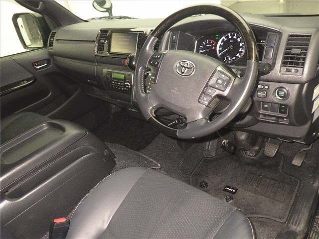 Toyota HIACE VAN 2021 7022053-3