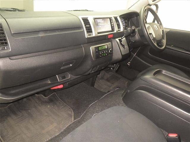 Toyota HIACE VAN 2021 7022054-4