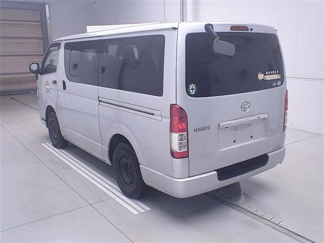 Toyota HIACE VAN 2018 7022056-1