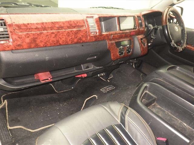 Toyota HIACE VAN 2010 7022057-4