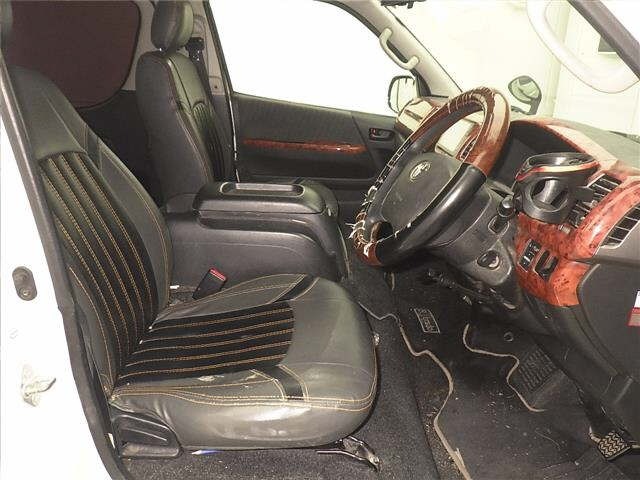 Toyota HIACE VAN 2010 7022057-5