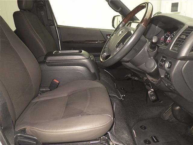 Toyota HIACE VAN 2019 7022058-5