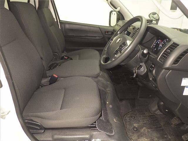 Toyota HIACE VAN 2020 7022060-5