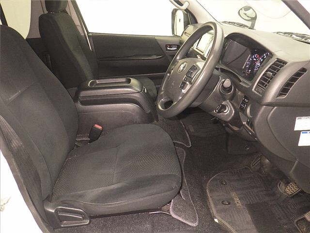 Toyota HIACE VAN 2020 7022062-5