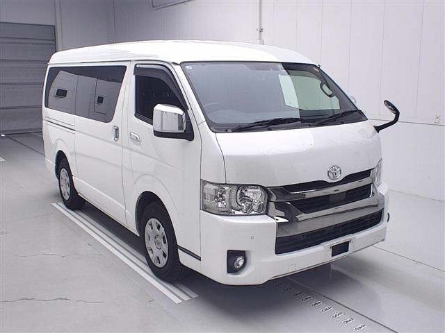 Toyota HIACE VAN 2021 7022063-0